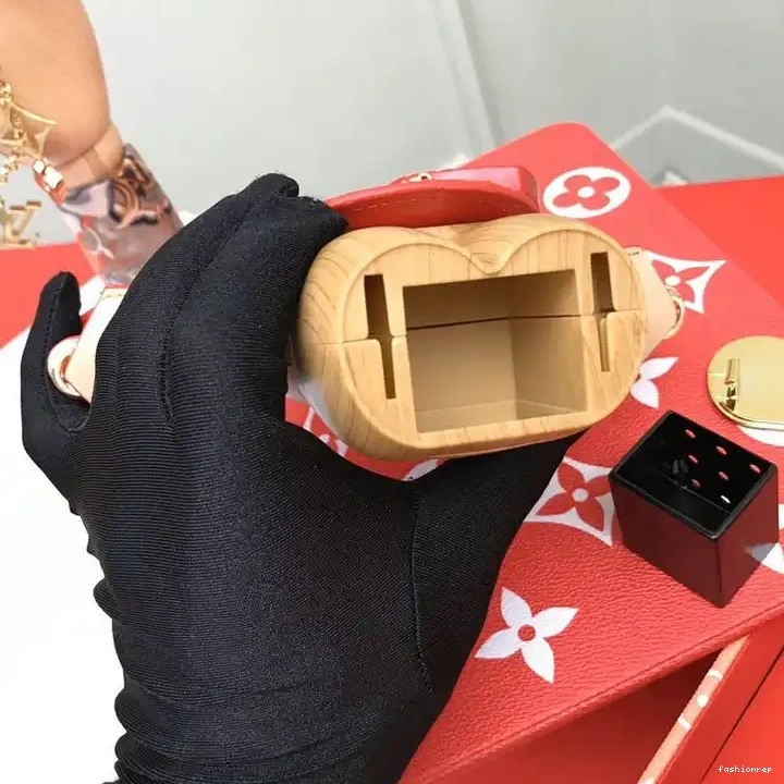 Fashionrep 20B570277 Bags LV 0721